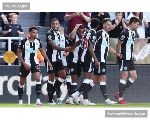 战术复盘：纽卡斯尔如何通过调整边后卫助攻幅度改善进攻效率